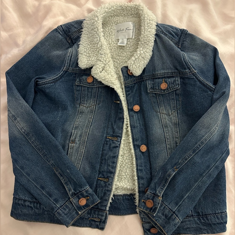 Tillys White Fawn Sherpa lined Jean jacket size: XL Youth